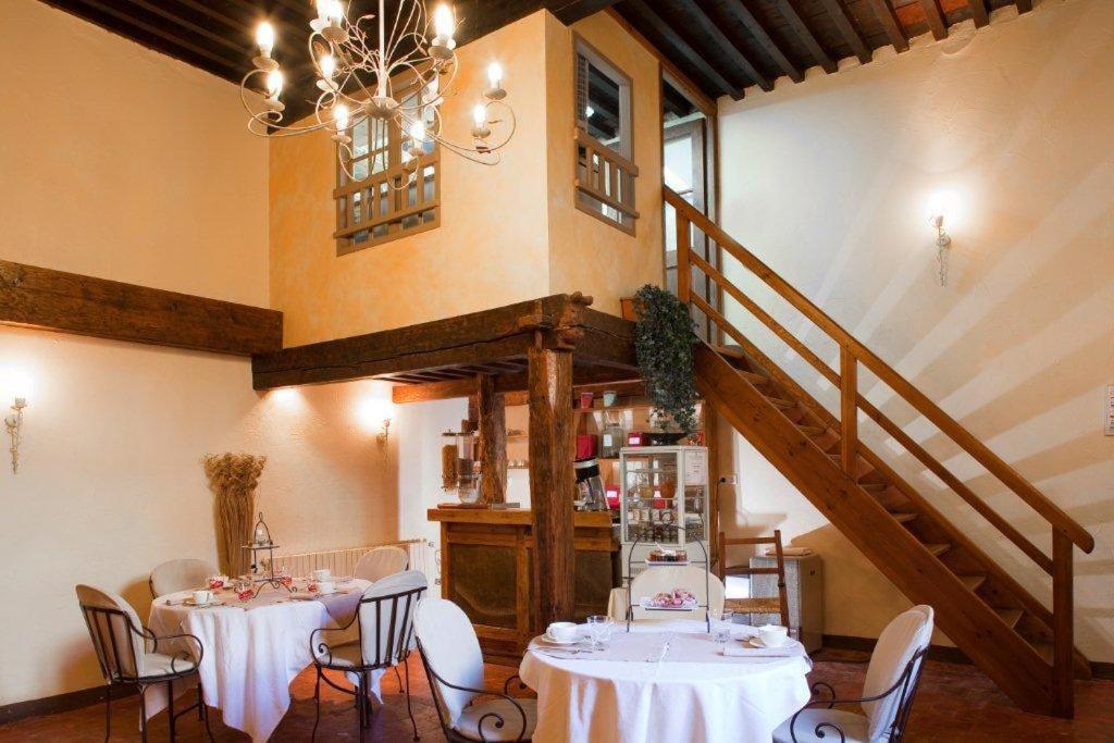 Hotel Les Remparts เมียร์พัวซ์ ภายนอก รูปภาพ