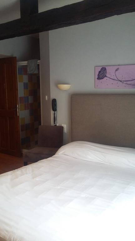 Hotel Les Remparts เมียร์พัวซ์ ภายนอก รูปภาพ