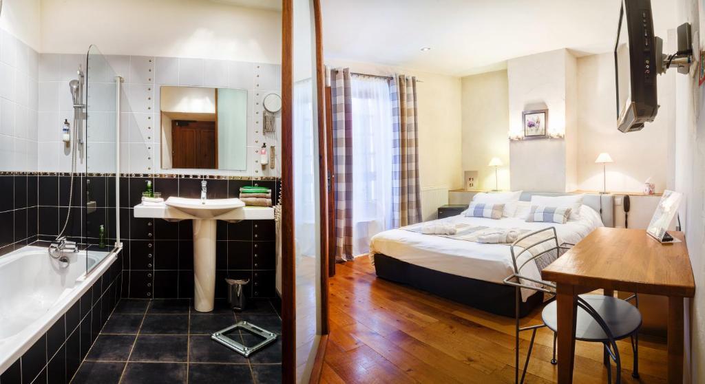 Hotel Les Remparts เมียร์พัวซ์ ห้อง รูปภาพ