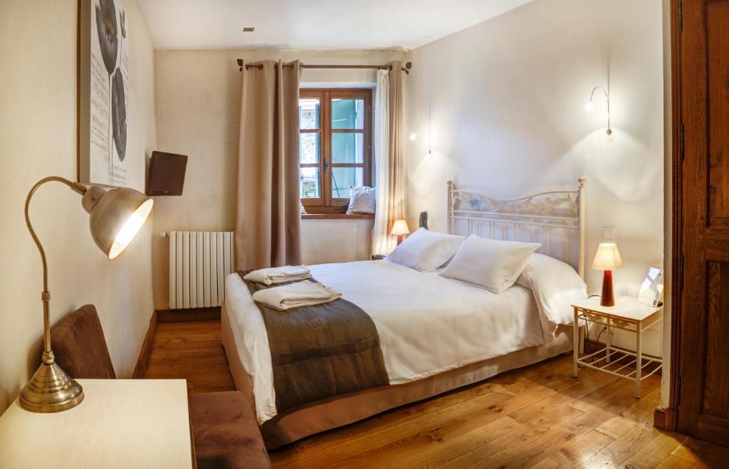 Hotel Les Remparts เมียร์พัวซ์ ห้อง รูปภาพ