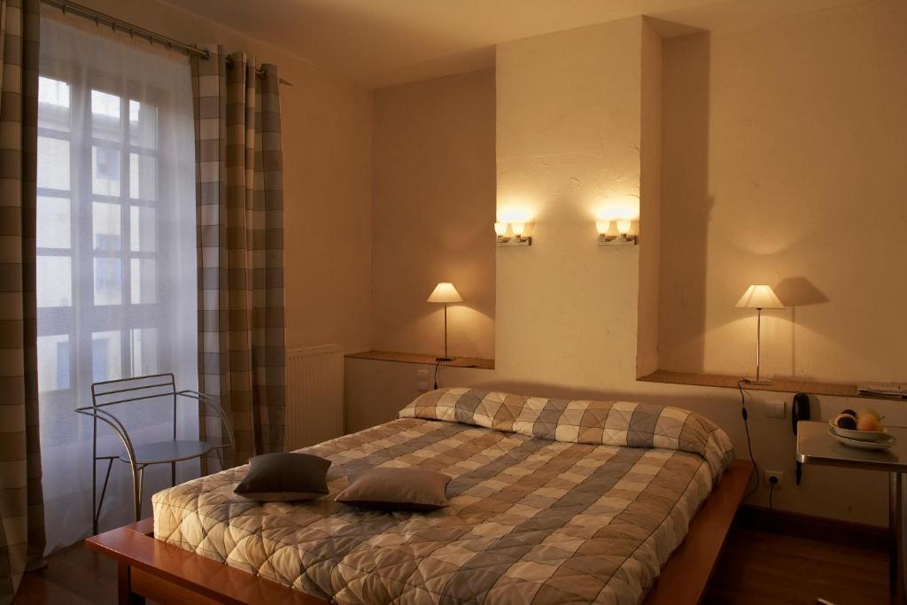 Hotel Les Remparts เมียร์พัวซ์ ภายนอก รูปภาพ