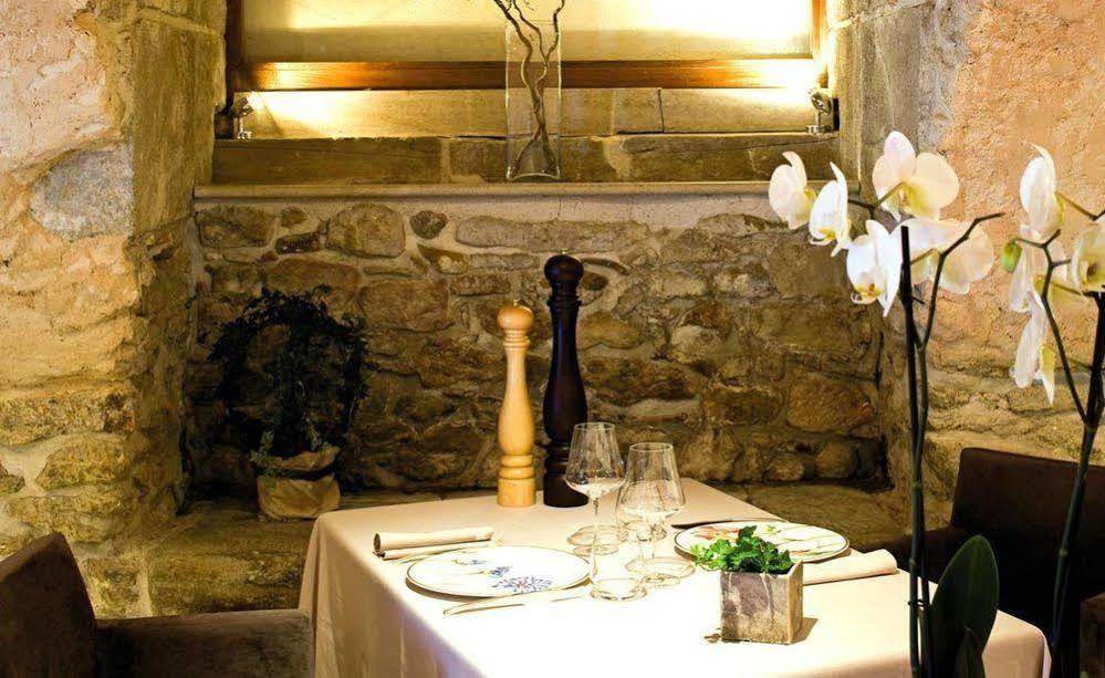 Hotel Les Remparts เมียร์พัวซ์ ภายนอก รูปภาพ